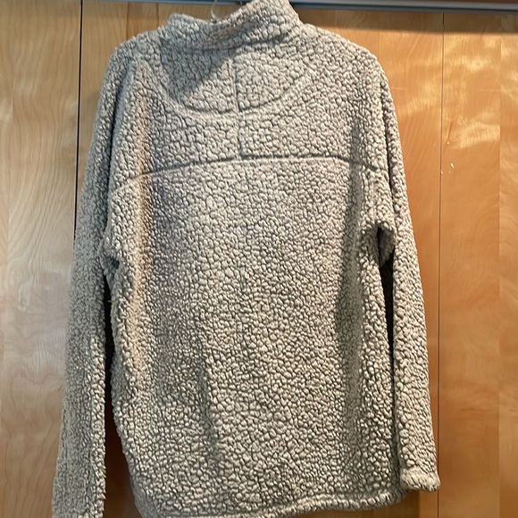 True Grit Sherpa Pullover - Picture 2 of 3